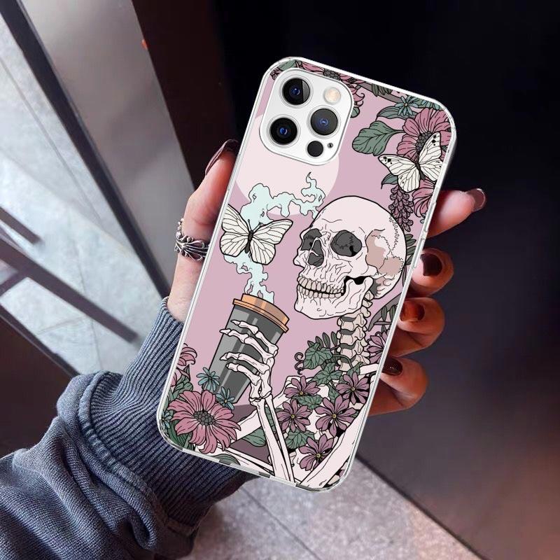 Retro Skull Butterfly Phone Case For iPhone 17 Air 11 13 Mini 14 15 Plus 16 12 Pro Max 16E SE 7 8 Pattern Soft TPU Back Cover  1