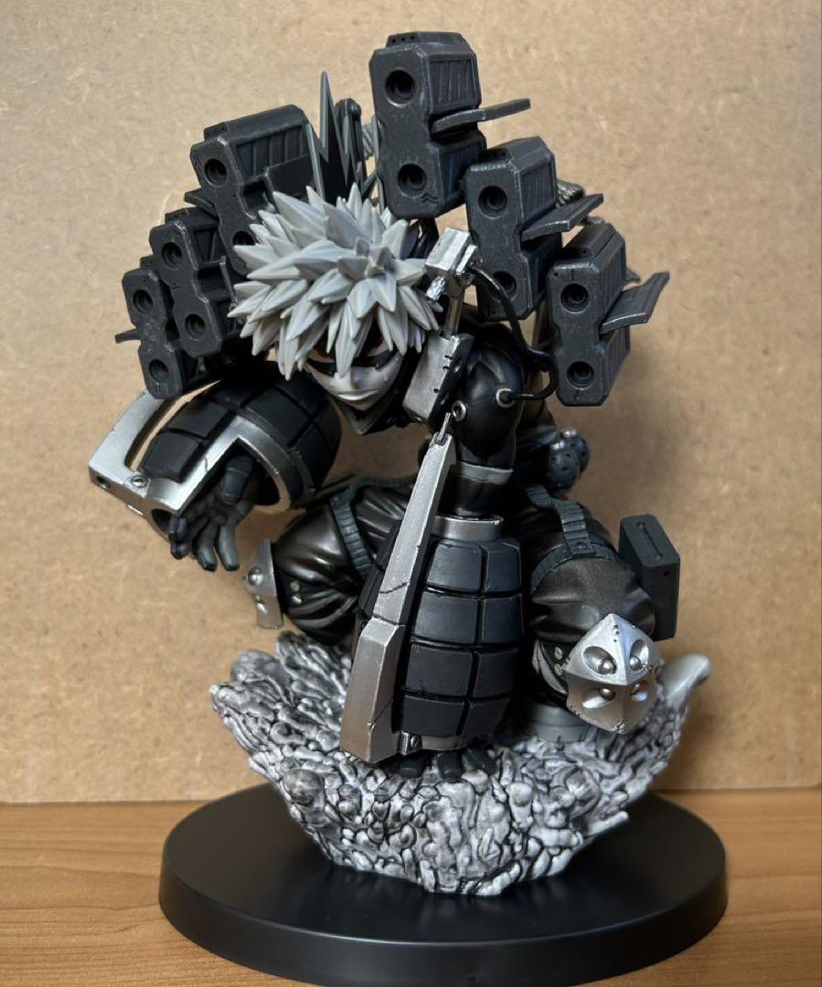 

[USED] My Hero Academia Bakugo Katsuki Jump GIGA All Size Figure Strafe Panzer