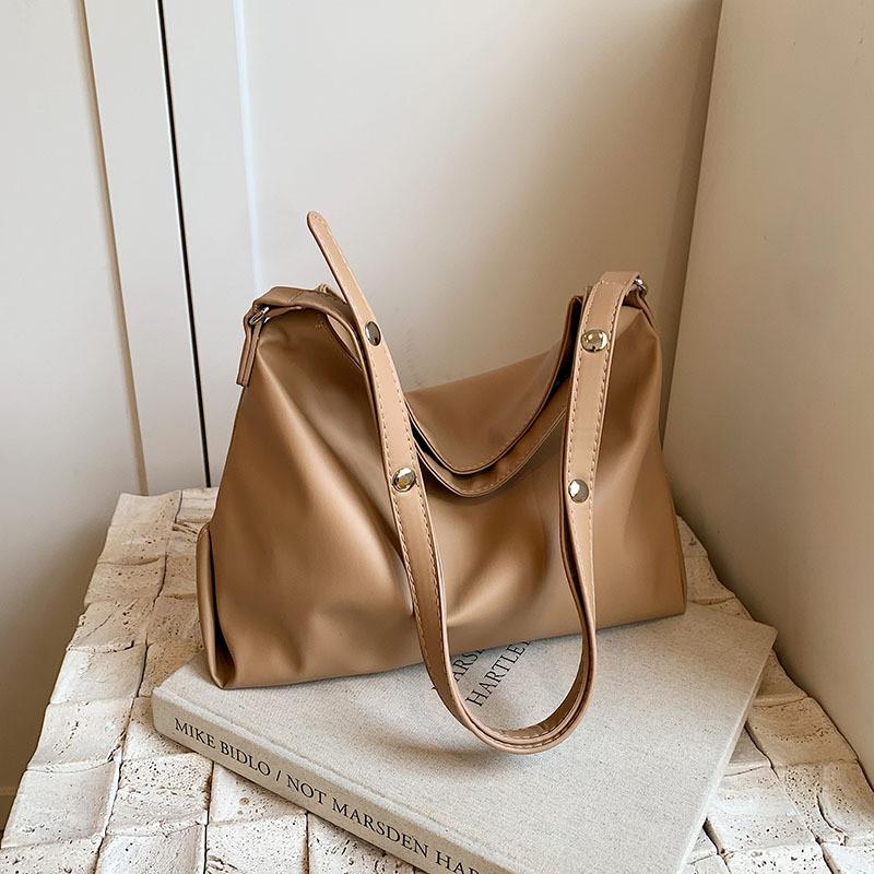 Stylish Large Capacity Tote Bag For Women In Trendy Korean Design Perfect For Daily Use