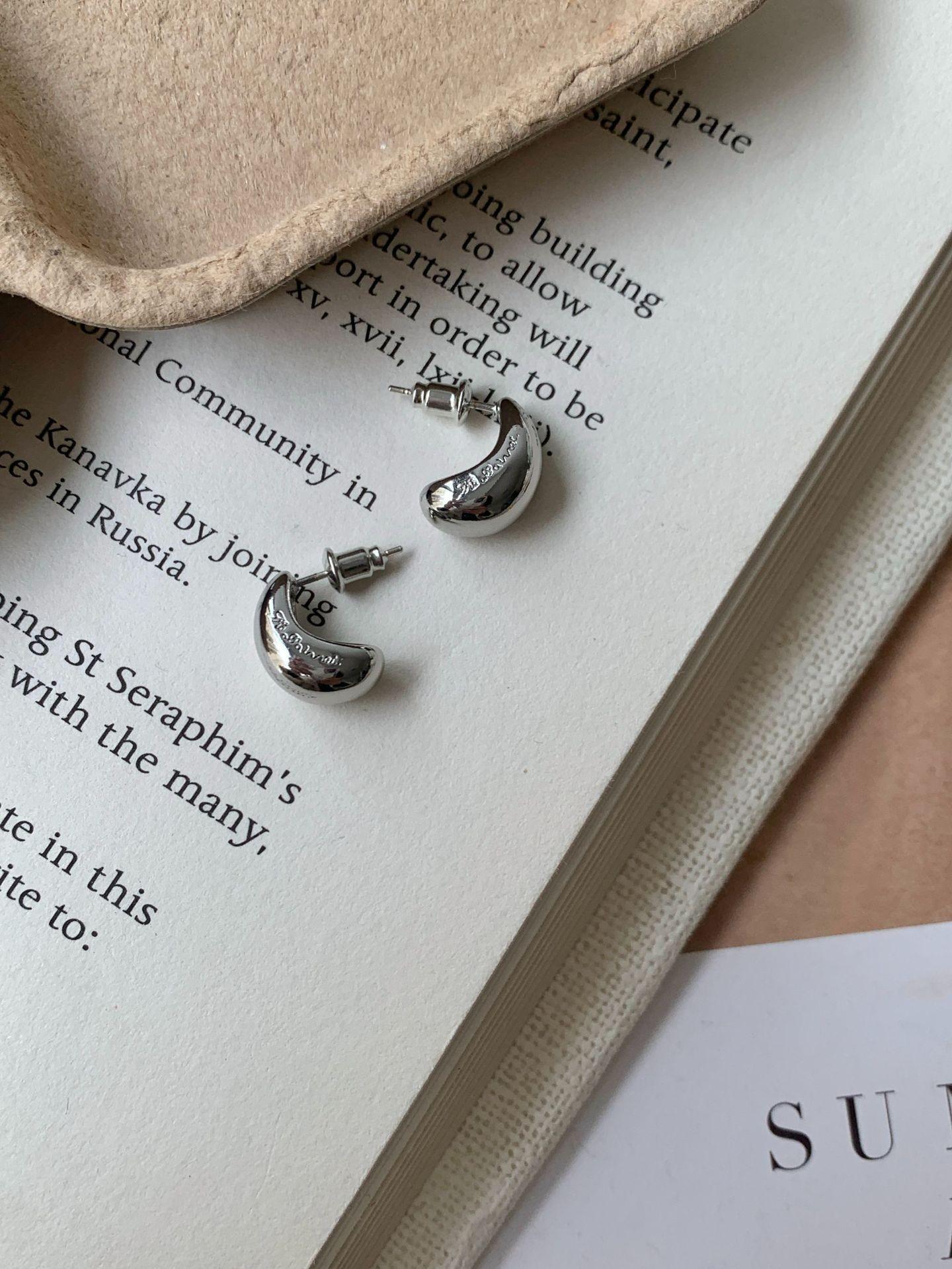 

Элегантные каффы на ухо в форме буквы С: Простые, Универсальные и Стильные Роскошные Серьги серебряный