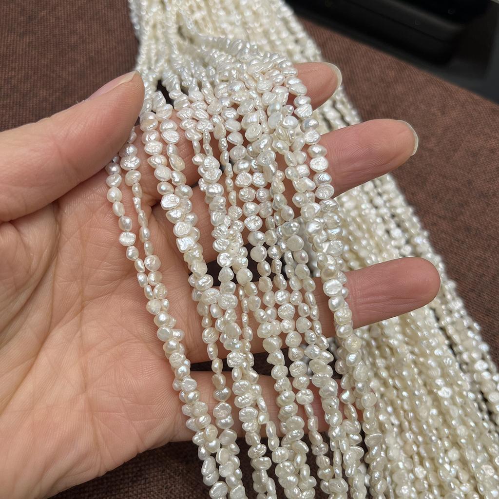 1String Mini White Natural Shell Mother of Pearl Beads, Boho Double-Sided Light Beads, 3-5mm, for DIY Jewelry Making, Perfect Love Wedding Craft, 36cm