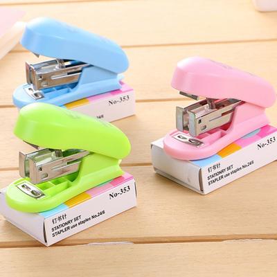 Idee Mini-Tacker Niedliches Geschenk Schüler-Schreibwaren Büro Schulbedarf Heftgerät Kostenloses Heftklammer-Set mit Kawaii-Schreibwaren