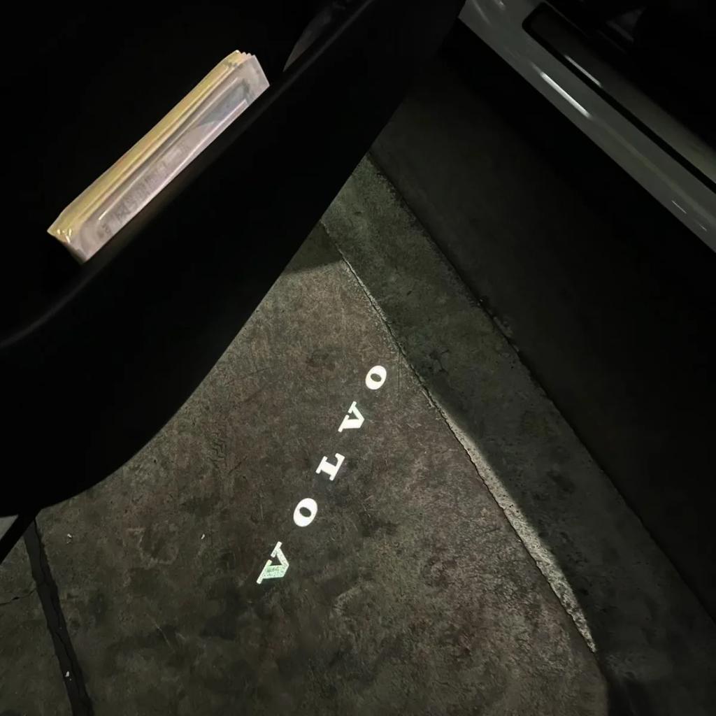 2PCS Car Door Emblem LED Light Welcome Lamp Wireless Laser Projector for Volvo XC40 XC90 V40 V90 V60 XC60 S80 S60 S90 V70 XC70