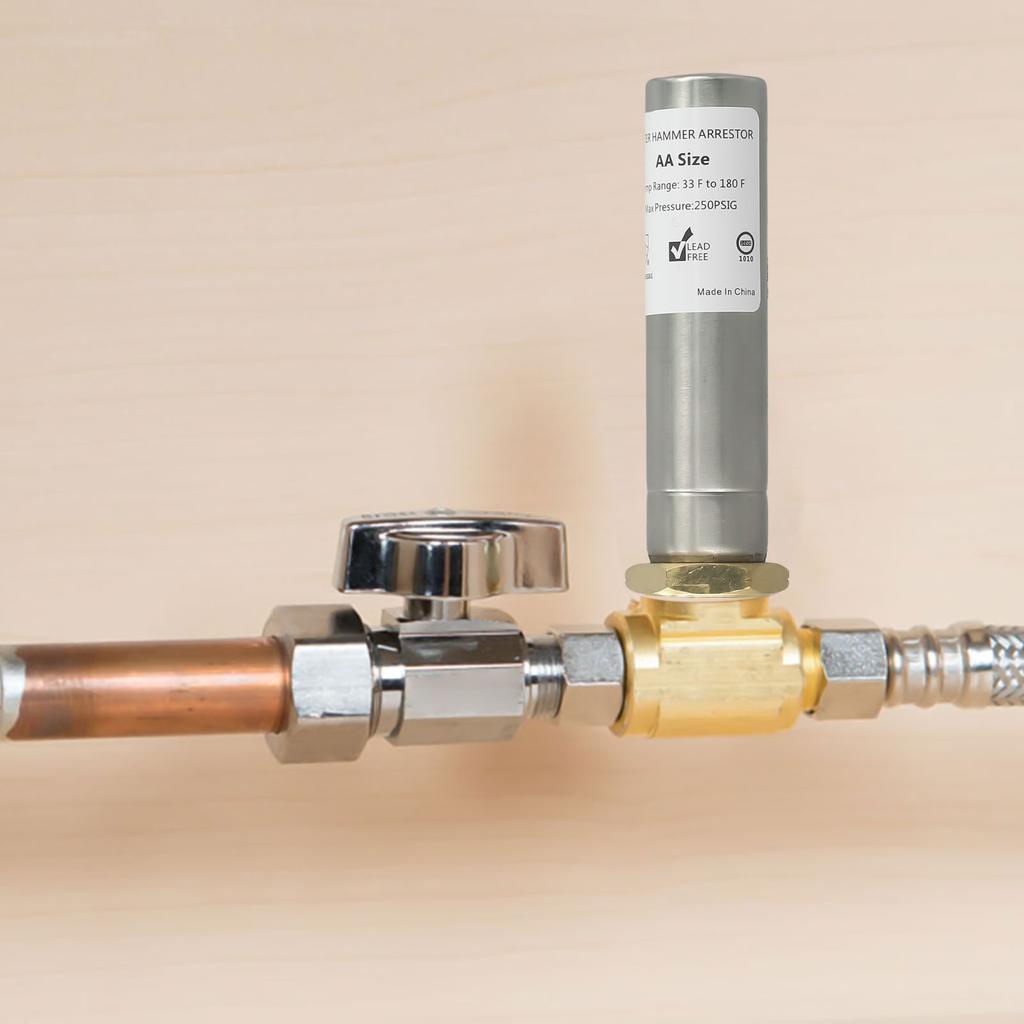 Prádelna 1 2 Stříbrný tlumič vodního rázu Tlumič vodního rázu 1 2 Minimalizace hluku Závit NPT Optimální výkon Odolnost