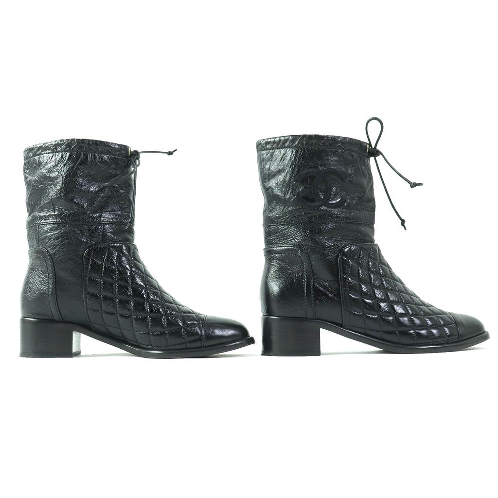 Great CHANEL short boots COCO Mark Embroidery Matelasse leather Women 36 G34096 Used