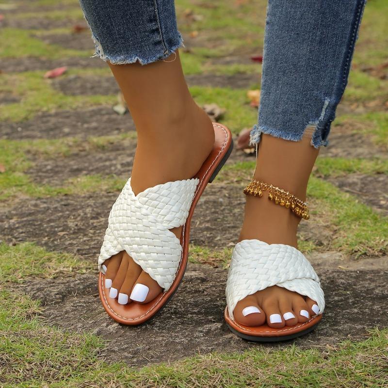 

5 Summer new round head crossed flat-bottomed slippers women s large size simple woven beach cool slippers batch 36
