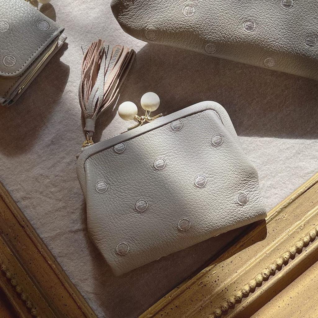 Perche Acrylic Bead Clasp Bifold Genuine One Size Wallet, Women's, Leather, 08-06-03160, GYDOT,