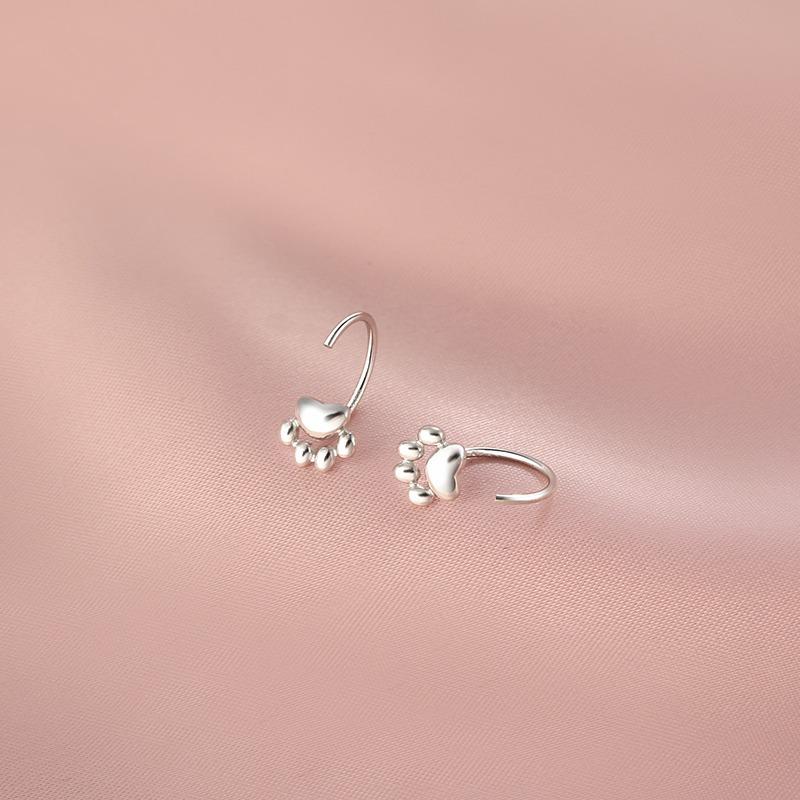 Cute Little Cat Claw Ear Hook Female Simple Niche Design Sense Small Animal Cute Paw Print Stud Earrings Student Earrings