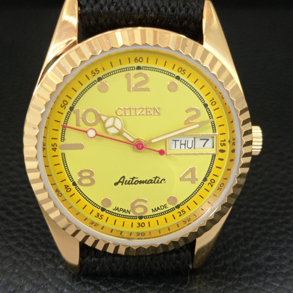 VINTAGE REFURBISHED CITIZEN AUTOMATIC JAPAN MENS YELLOW DIAL WATCH a445347-1