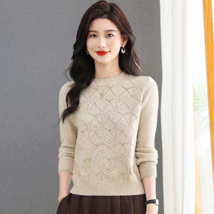 Women's Medium-Length Slim-Fit Round Neck Wool Sweater - Casual, Solid Color, Covers Belly, Perfect for Autumn and Winter.