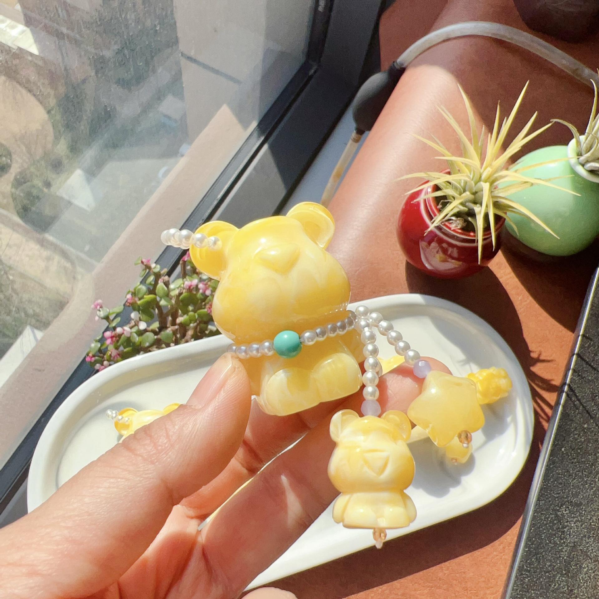 Beeswax Yellow White Amber & Honey Heart Pendant Lanyard