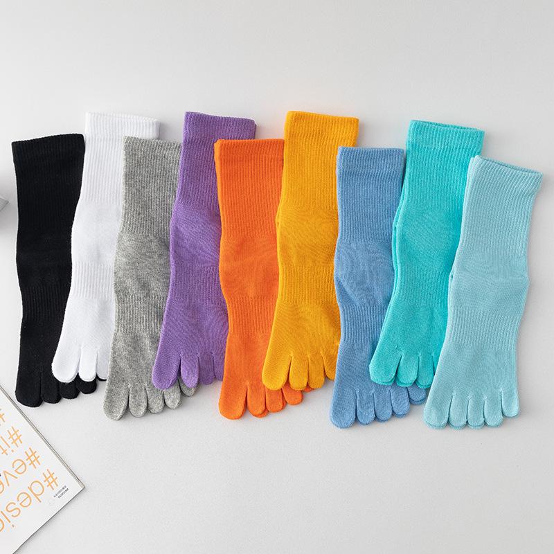Women's Five-Finger Mid-Calf Cotton Socks - Solid Color, Odor-Resistant, Sweat-Absorbing, Ideal for Spring/Summer Sports.