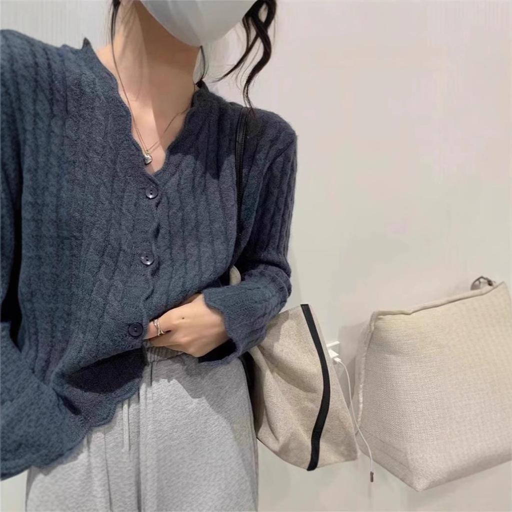 Women's Loose Cashmere Wool Cable Knit Cardigan Sweater with Round Neck