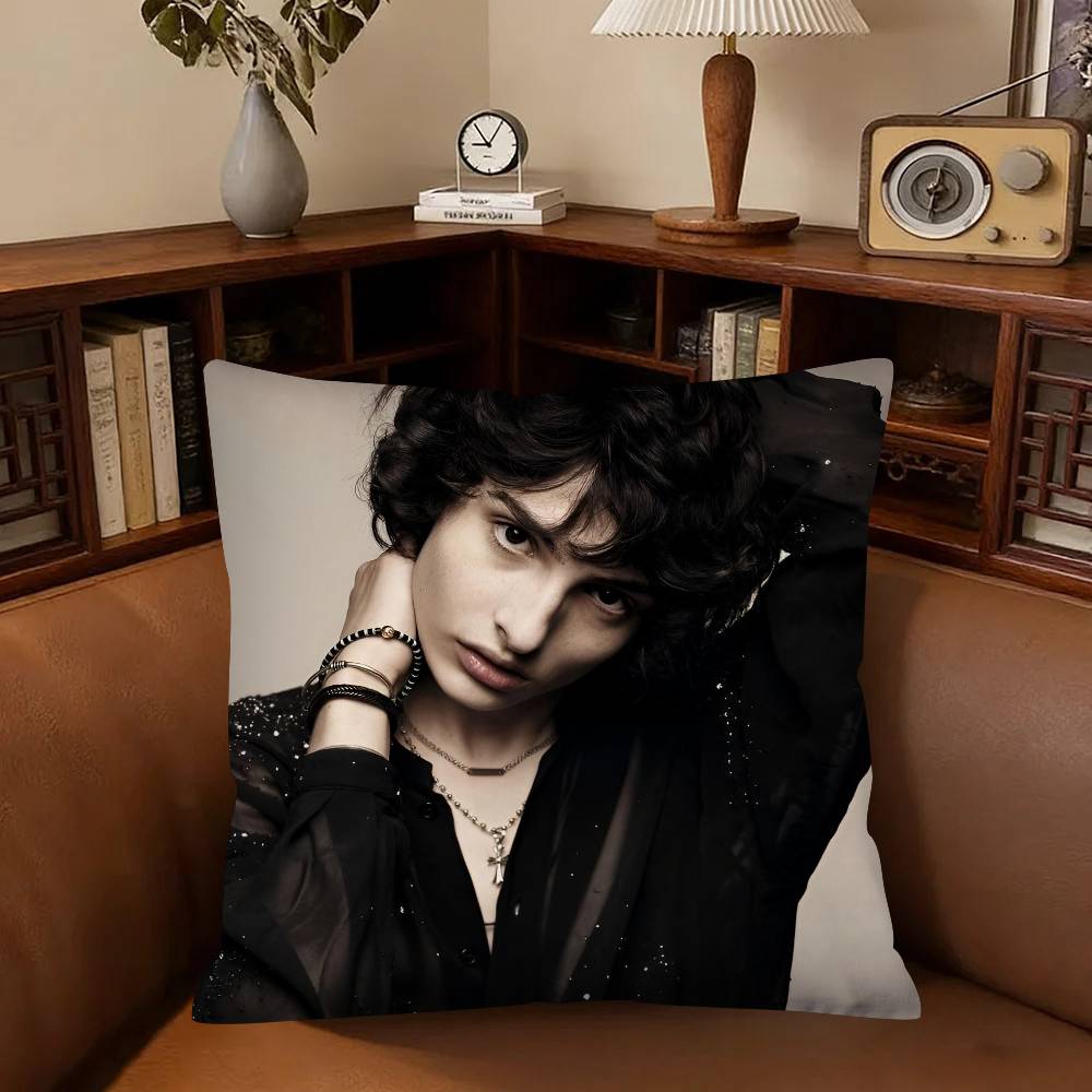 Skådespelare Finn Wolfhard Kuddfodral Mode Fyrkantigt Kuddfodral Sovrum Soffrum Ins Dekoration Fritid