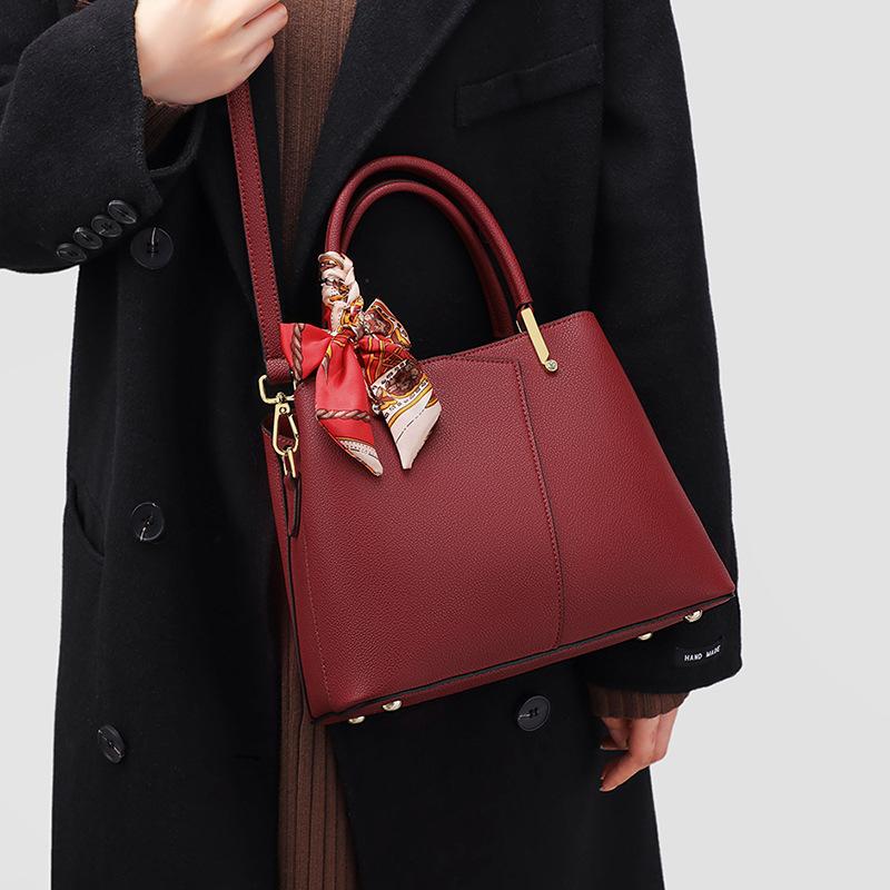 Bag Women's New Women's Bag Leather Portable Mother Bag for Mother-in-law Red Bridal Wedding Bag