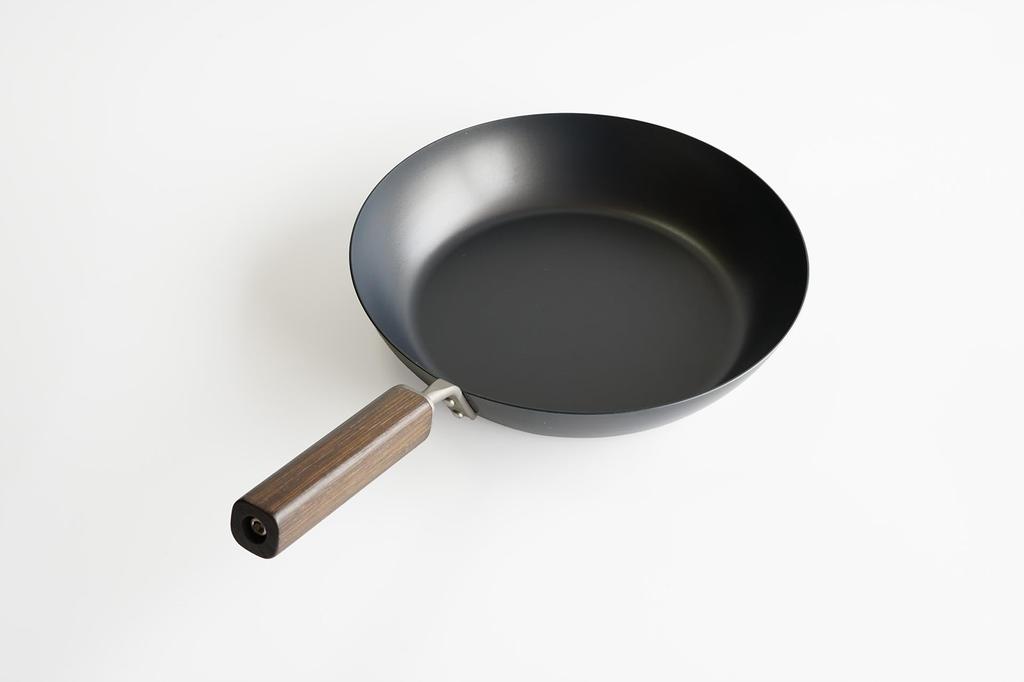 FD STYLE | 24cm Iron Frying Pan with OXYNIT Coating (Nitriding and Oxide Film), No Seasoning Required, IH Compatible, Made in Japan (Tsubame-Sanjo)