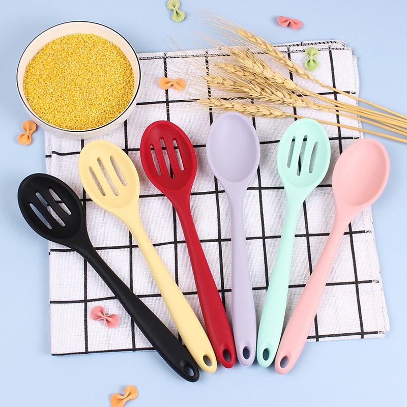Solid Color Silicone Spoon Heat Resistant Non-stick Rice Spoons Kitchen Utensil Slotted Spoon Cooking Kitchen Tool Tableware4