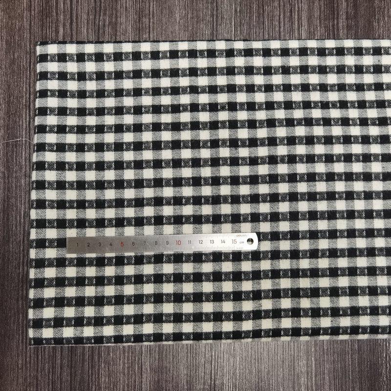 Spot Color-Woven Plaid Jacquard Fabric for Children's Autumn/Winter Brushed Polyester-Cotton Shirts