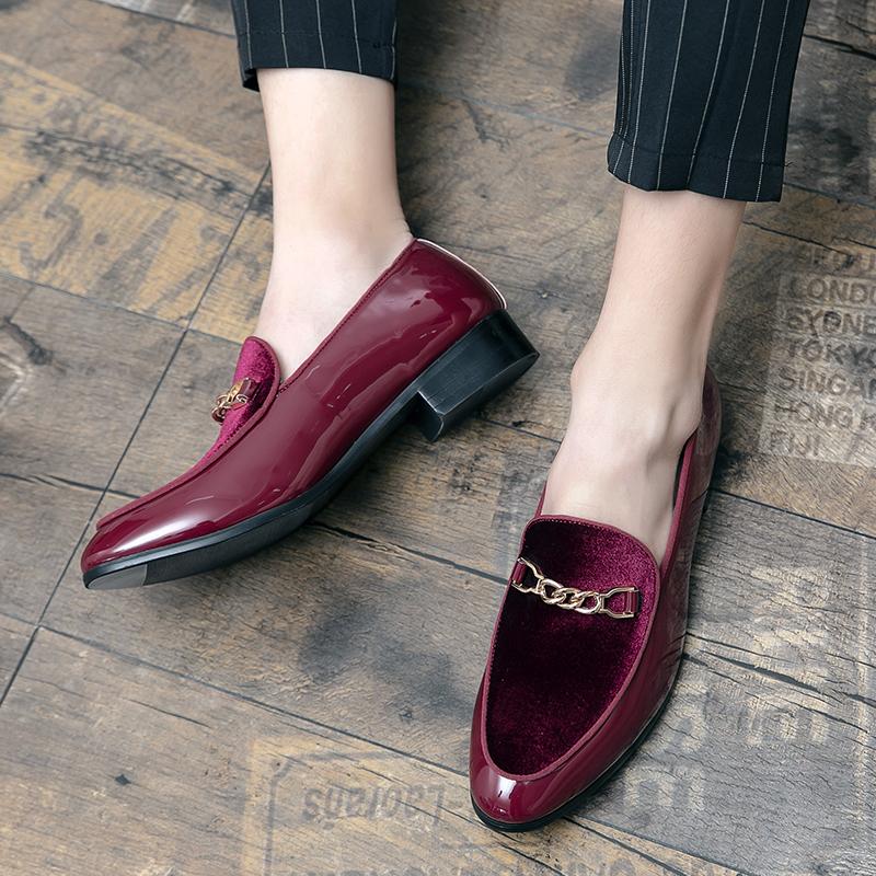 Fashion Hot Selling Luxury Red Party Dress Shoes Europe America Massage Soles Men's Flat Bottomed Loafers Commuting Men's Work Shoes