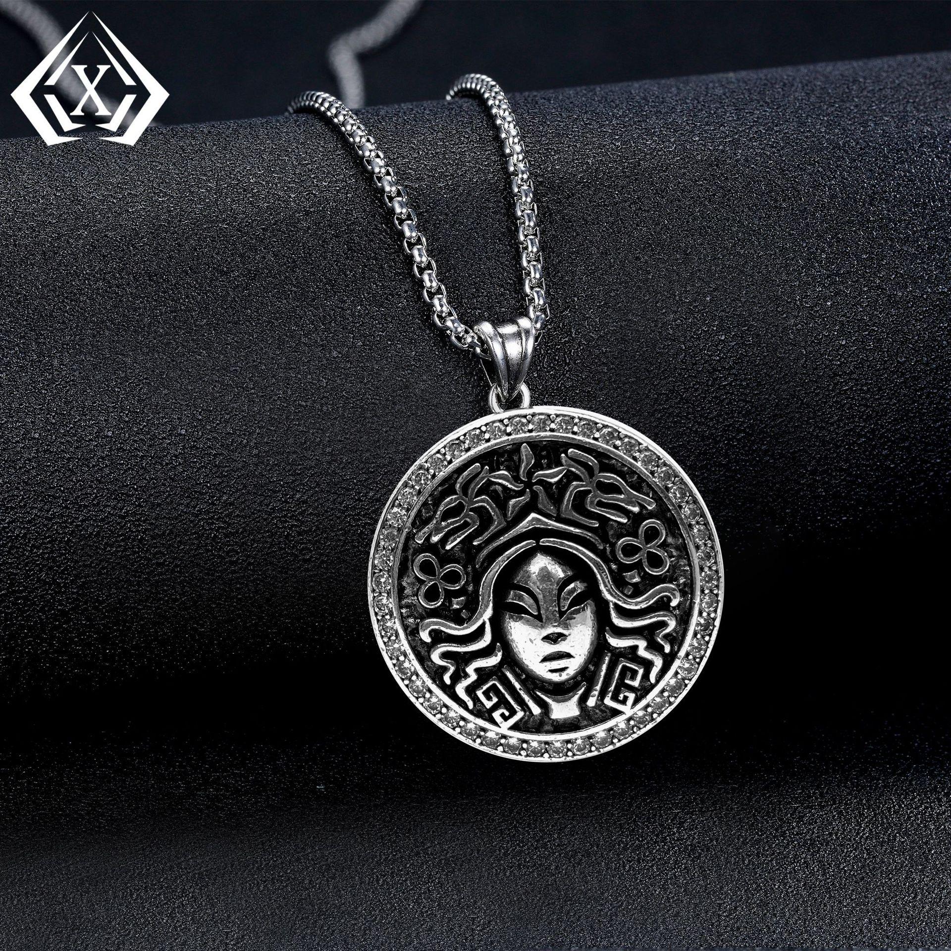 

European-American Gothic Punk Queen Pendant Necklace