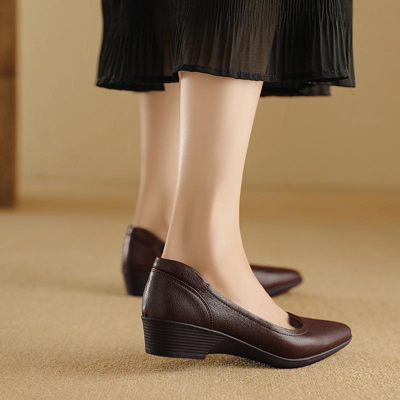 Miękkie i wygodne babcine buty ze skóry owczej, gruby obcas, średni obcas, buty do pracy, okrągły nosek, lekkie wycięcie, jednolite buty