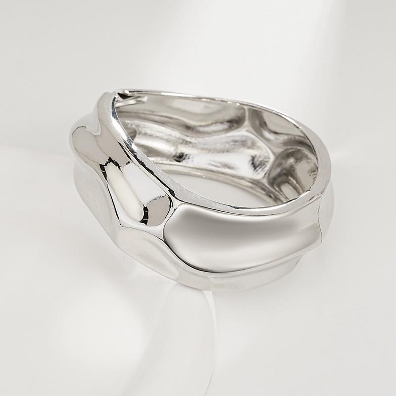 Interlocking Ring Open Bangle - European & American Light Luxury Design for Women