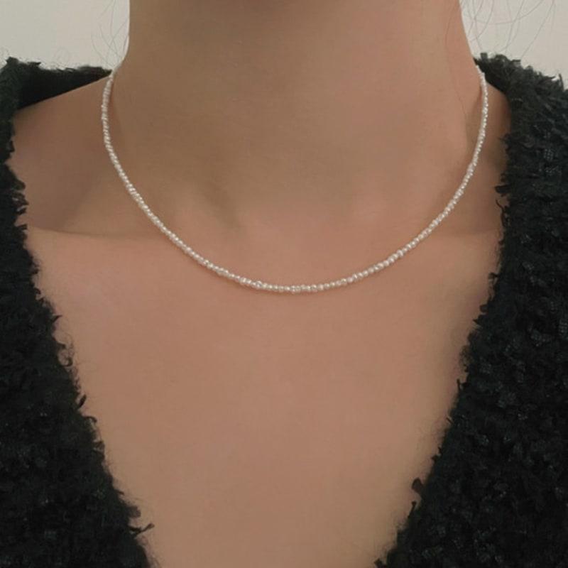 ANDEZVOUS TINY PEARL NECKLACE