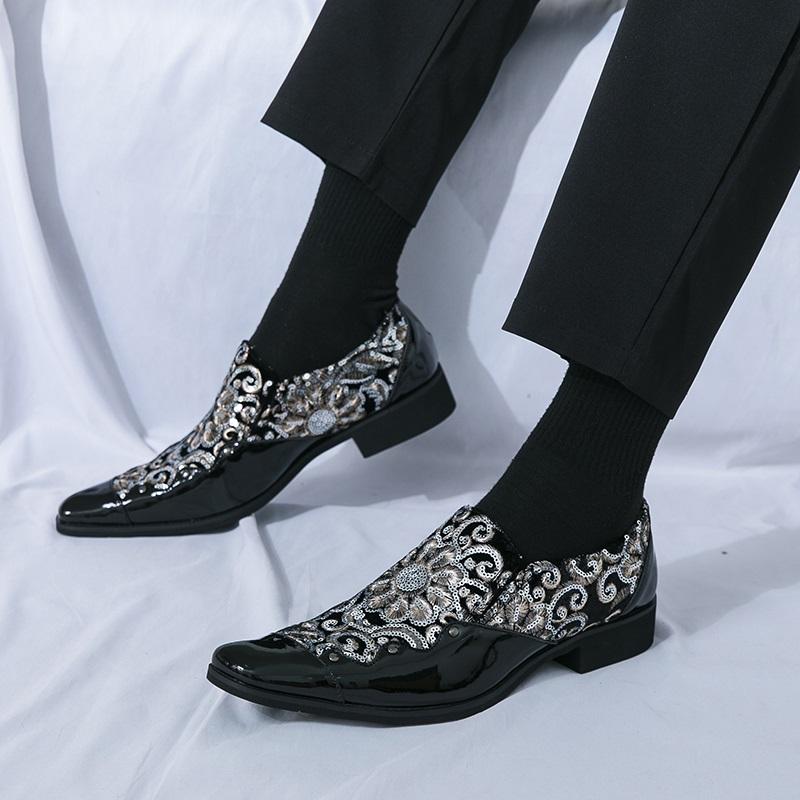 Nowe Męskie Szpiczaste Mokasyny Mieszane z Ćwiekami i Cekinami Męskie Eleganckie Casualowe Buty Mokasyny Buty Imprezowe Buty do Prowadzenia Samochodu Płaskie Obuwie Zapatos Hombre