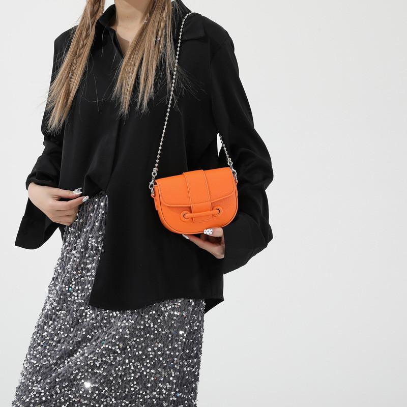 Stylish Mini Saddle Bag 2024 Spring Summer Chain Shoulder Crossbody Pu Bag Chic Design