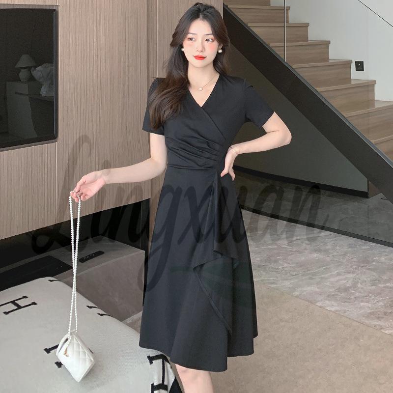 Elegant Red V-Neck Summer Dress for Women - Slim Fit, Waist-Cinching, Hepburn Style, Short-Sleeved L