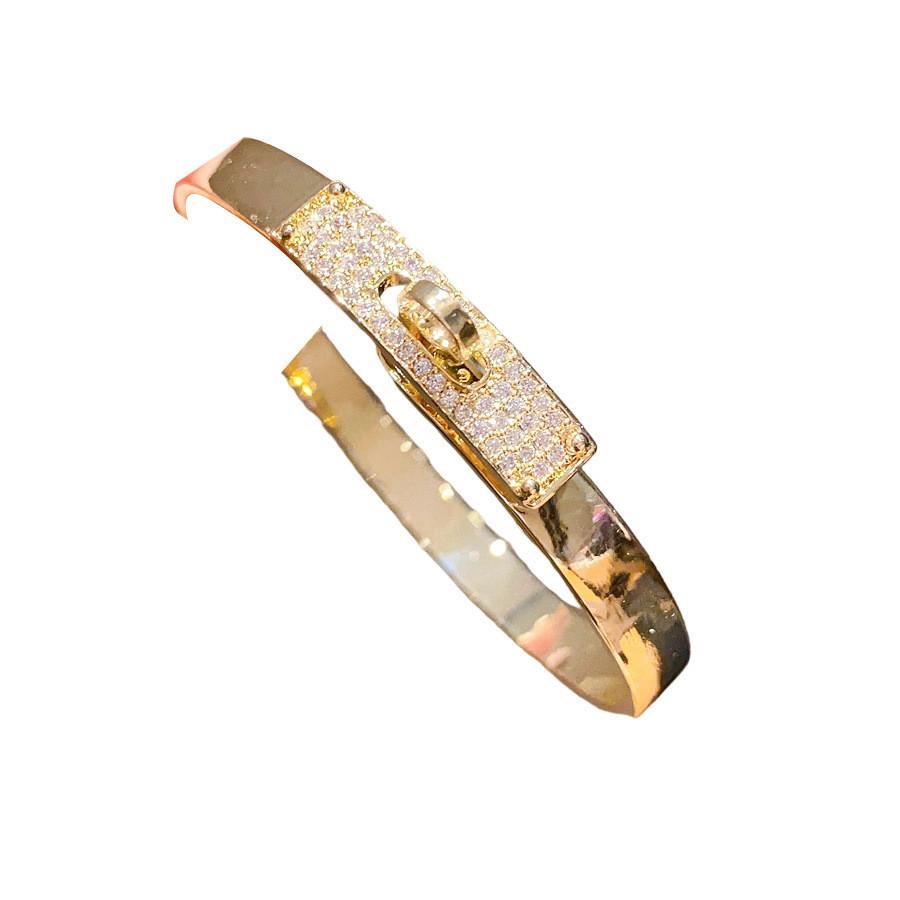 

Minimalist Zirconium Bangle Bracelet With Gold Plating For Women золотой
