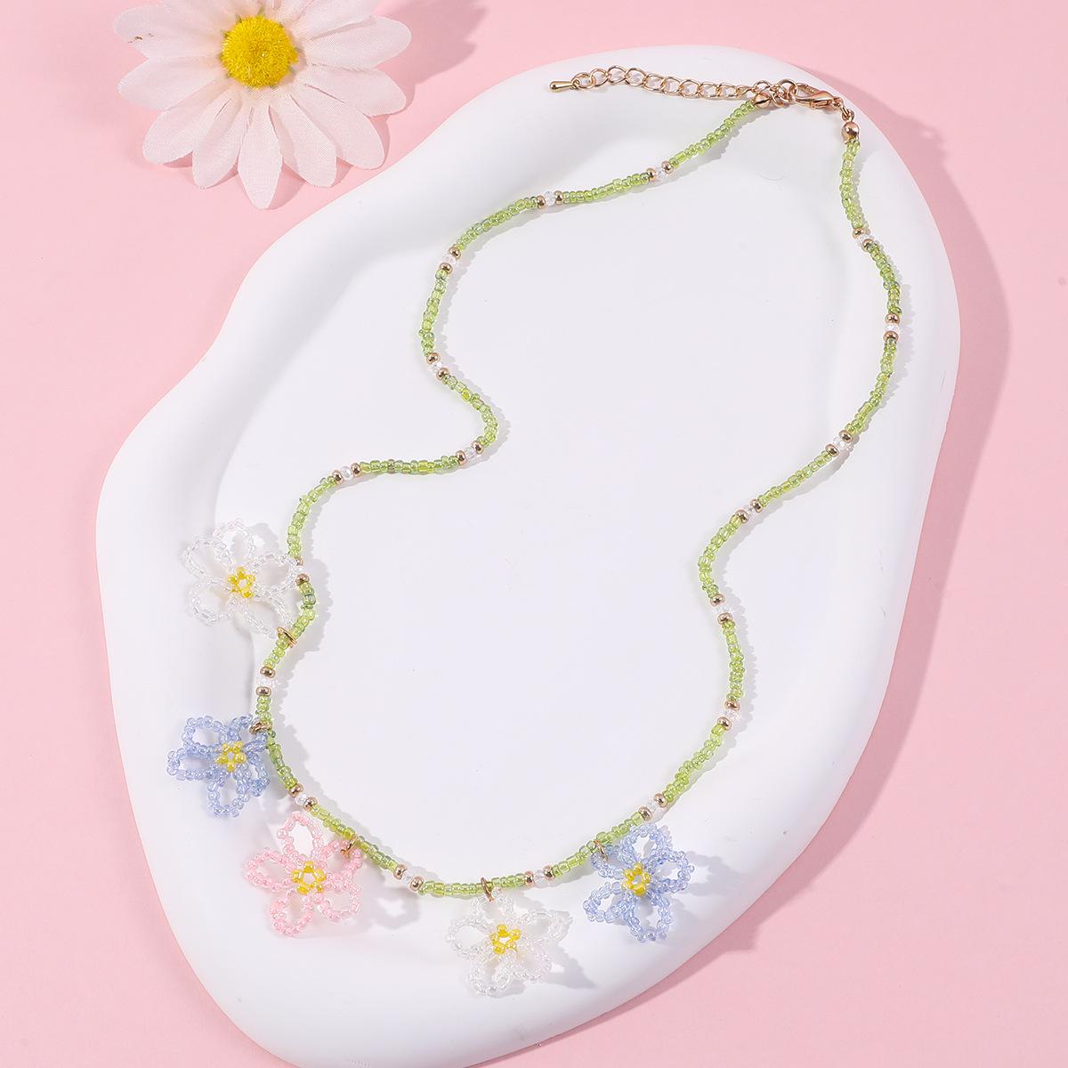 

Yunyun Jewelry: Colorful Handmade Flower Necklace for Kids & Teens