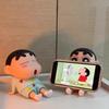 Suport Telefon Mobil Desene Animate Shin Chan Originalitate Periferice Anime Ornamente Desktop Cadou Drăguț de Sărbători Pentru Băieți și Fete