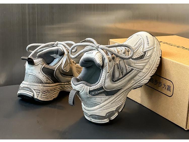 Korean Style Kids' Dad Shoes 2026: Lightweight, Versatile Sneakers for Boys and Girls, Perfect for Spring/Autumn Running and Sports.