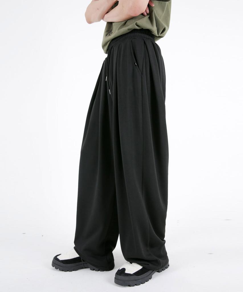 UMM Four-Tuck Terry Training Pants With Drawstring Hem 3 Colors