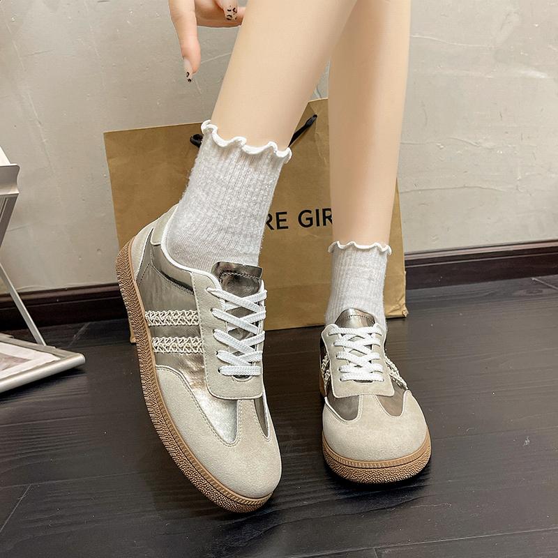 Fashion Women's Sports Shoes Spring and Autumn Retro Style Casual Versatile Flat Shoes Outdoor Walking Shoes for Women Zapatos De Mujer
