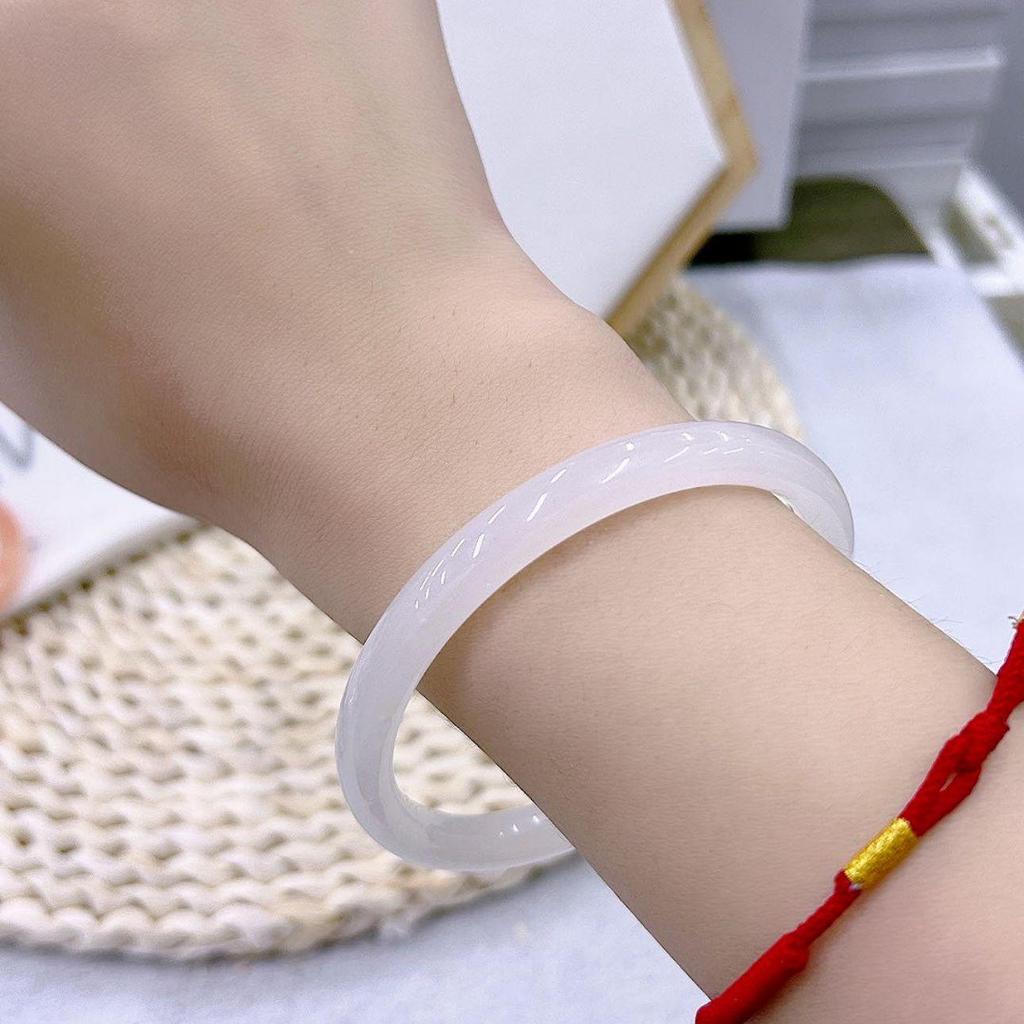 Elegant Chinese Style Jingle Bracelet: Ice-Transparent, Non-Fading Round Bangle Collection