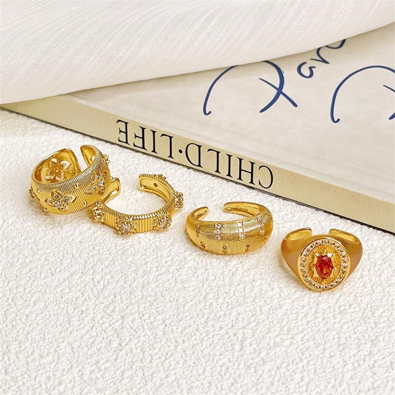 Mittelalterlicher Vintage Gebürsteter Retro Offener Ring, High-End Funkelnder Diamant Breite Version Nischen Design Leichter Luxus Ring