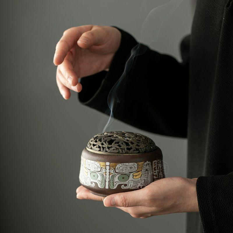 Ceramic Incense Burner Vintage Chinese Retro Sandalwood Agarwood Aromatherapy for Home Office Meditation Yoga Decor
