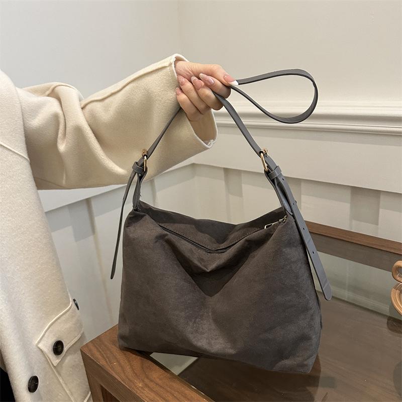 Women's Retro Shoulder Bag 2025 Winter New Versatile Ins Large Capacity Tote Bag Women