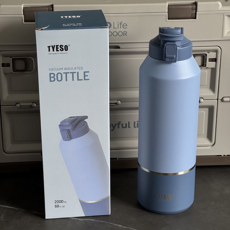 Tyeso304 Stainless Steel Portable Sports Bottle 2000ml Ultra-Large Capacity Thermos Cup Outdoor Portable Direct Drinking Cup