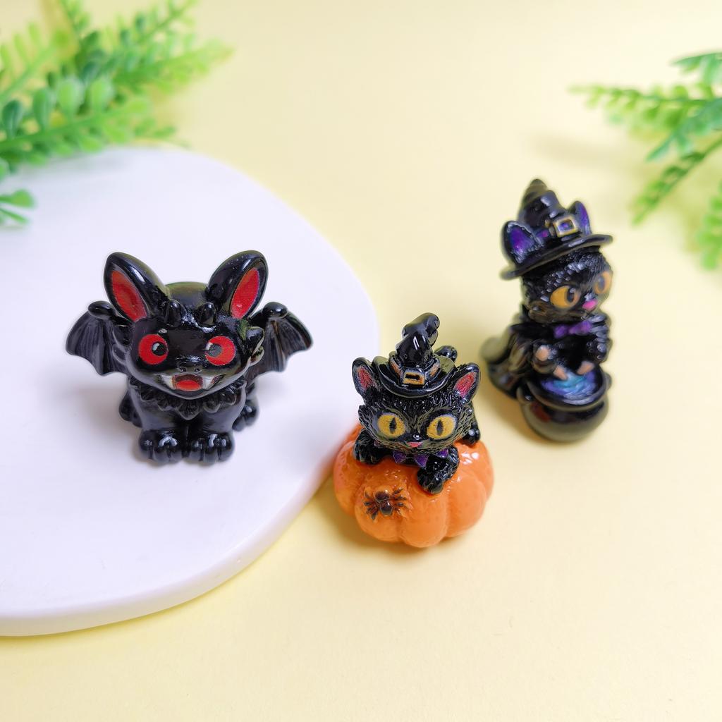 Halloween Mini Resin Figurines for Crafts 100Pcs Lovely Pumpkin Cat Bat Miniature Statue Ornaments for Fairy Garden Accessories