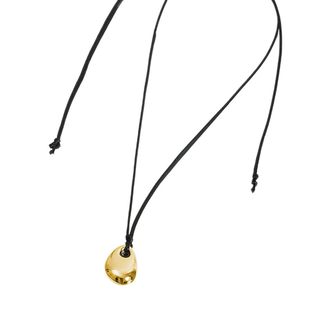 Elegant Metal Bean Shaped Necklace Geometric Pendant Neckchain Stylish Accessory for Fashion Forward Individuals