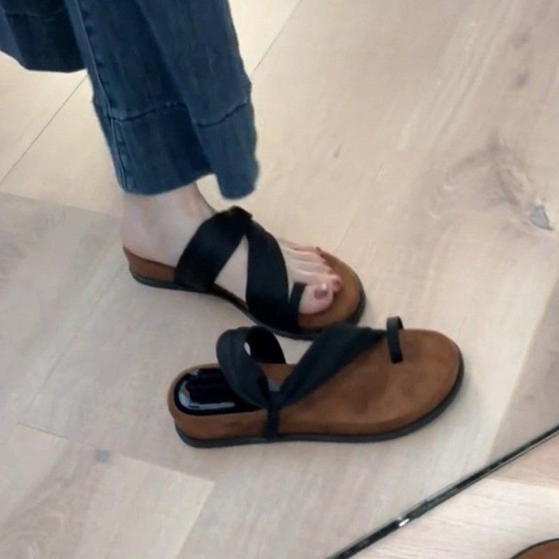 Summer fashion slippers Korean ins style toe cross strap fashion sandals 35 чёрный