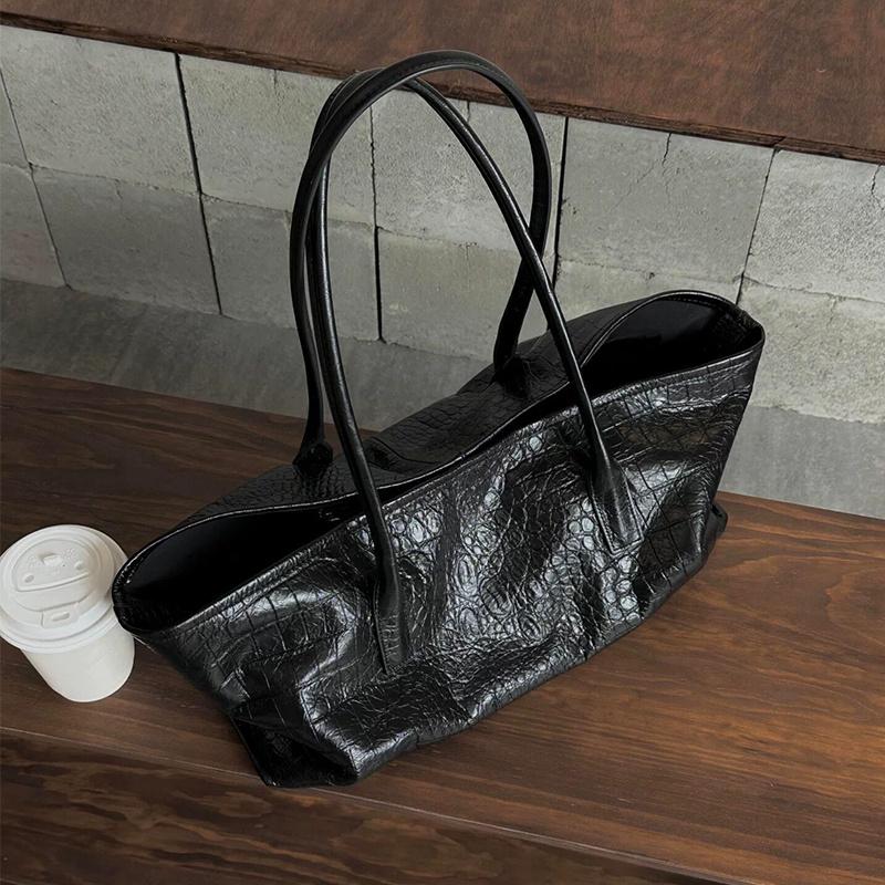 Yogodlns New Korean Trendy Y2K Black Shoulder Bag Crocodile Grain Pattern PU Leather Tote Bag Large Capacity Commute Travel Daily Handbag