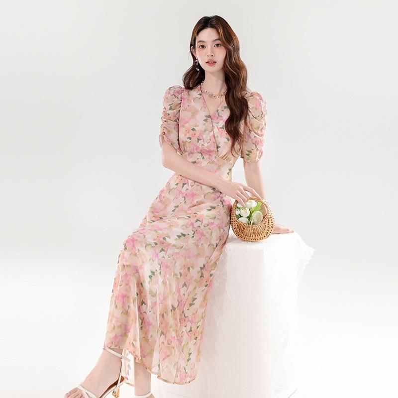 ML305 Women s French V-Neck Elegant Waist-Cinching Floral Dress - Slim Fit, Summer 2026 New Arrival L