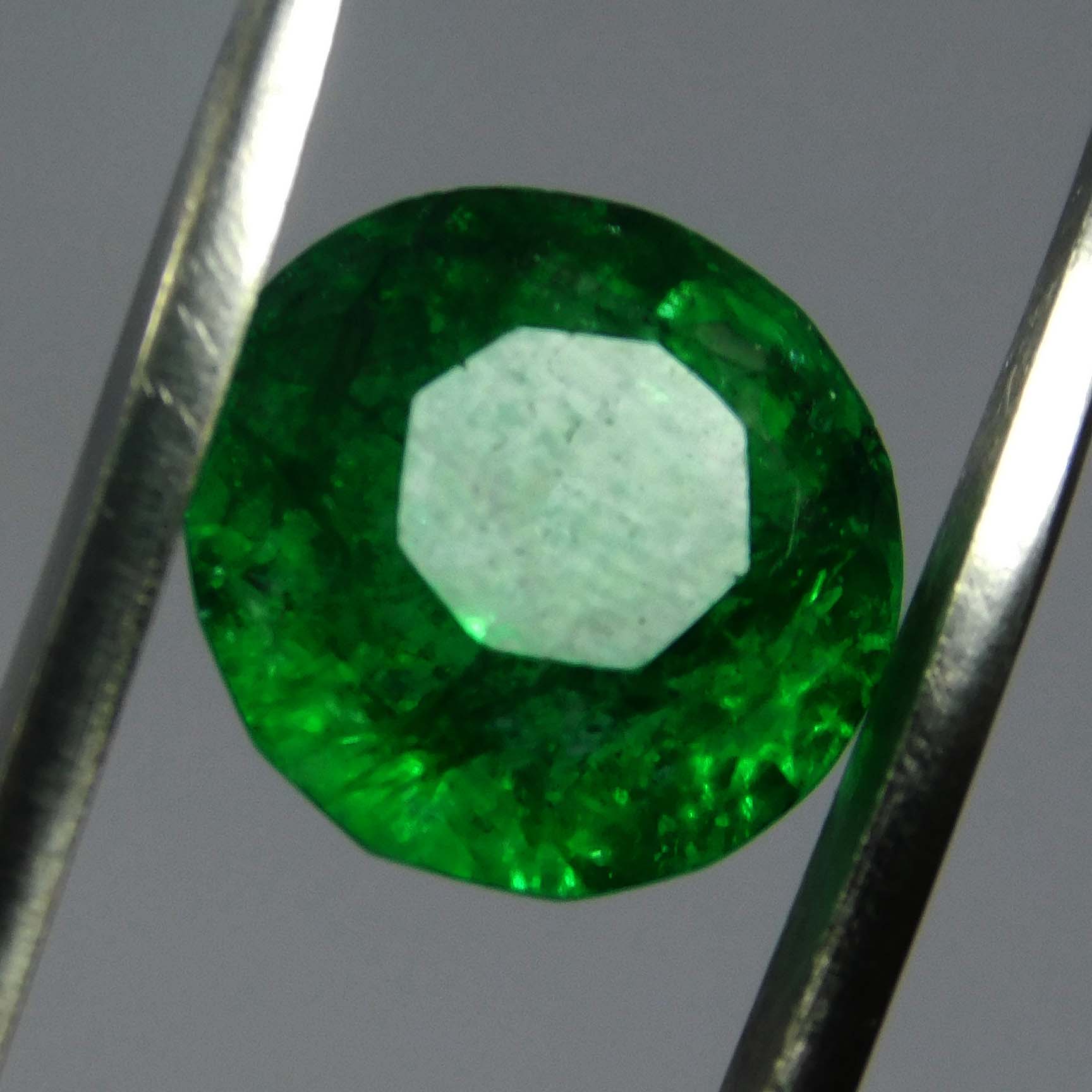 

Emerald Round Cut Green Colombian 5.65 Ct Natural CERTIFIED Loose Gemstone A-6263 10.9 mm approx. зелений