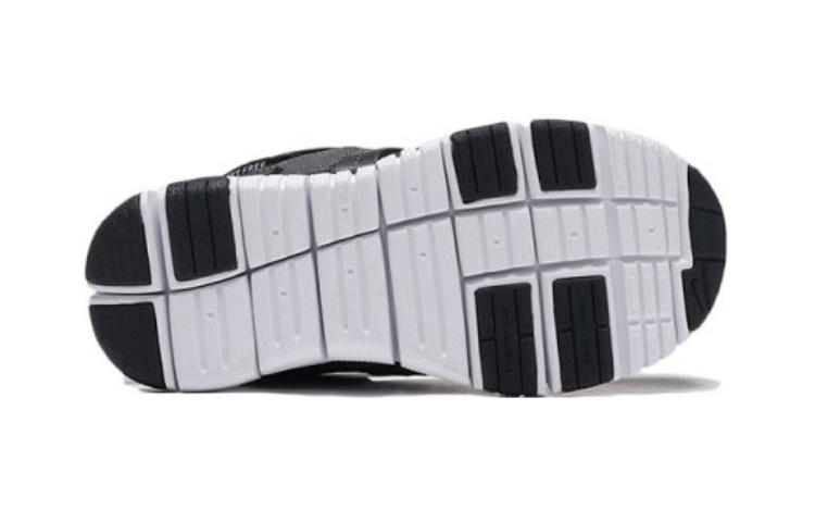 Nike Dynamo Free Slip Resistant Cushioning Low top Kids Lifestyle Shoes Black White Children Aged 3 7 Years Old AA7216-002