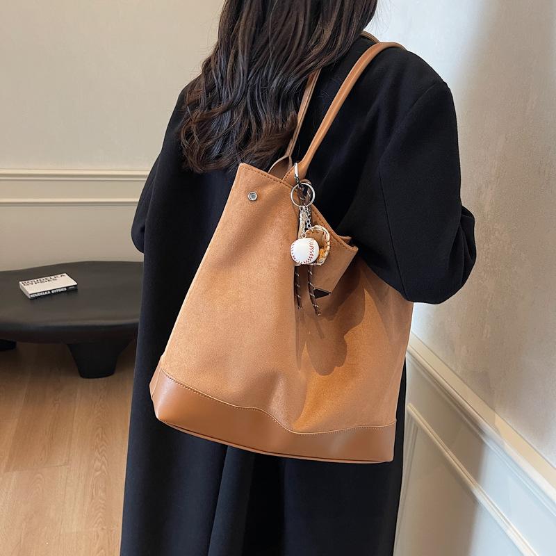 Autumn suede underarm bag women's 2025 new fashion Korean version tote bag simple large capacity shoulder bag