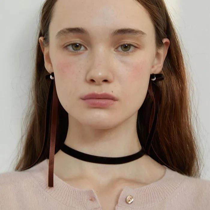 Brown Velvet Choker (L244MNK030)